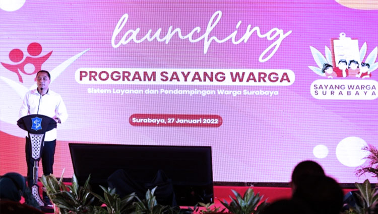 Wali Kota Surabaya Eri Cahyadi saat meluncurkan aplikasi Sayang Warga. (FOTO: Kominfo Surabaya)