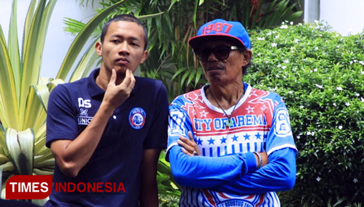 Tokoh Suporter dan Penabuh Bass Drum Aremania Cak No Meninggal Dunia