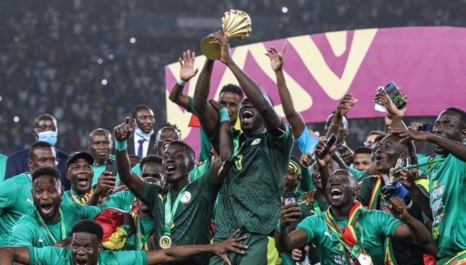 Selebrasi Senegal saat juara Piala Afrika 2021 (foto: Twitter FSF)
