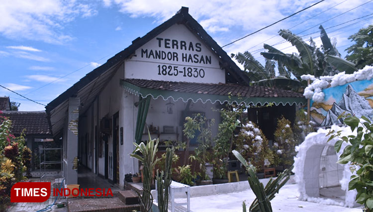 De Koloniale Resto and Coffee Kota Blitar 3