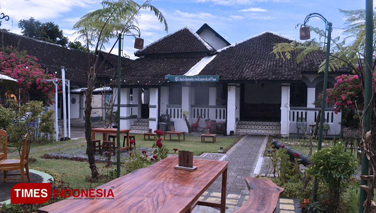 De Koloniale Resto and Coffee Kota Blitar 5
