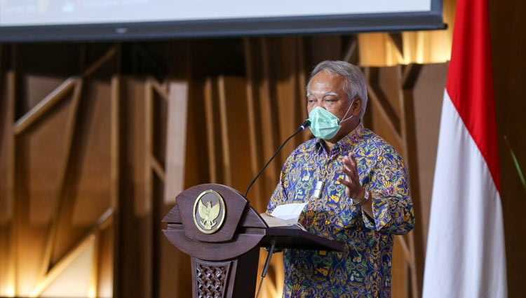 Menteri PUPR RI Basuki Hadimuljono saat menghadiri acara Penandatanganan Perjanjian Kerjasama Pendidikan Kementerian PUPR RI dan Pembekalan Karyasiswa Tahun 2022 serta Pelepasan Karyasiswa Magister Super Spesialis Teknik Angkatan I Tahun 2020.