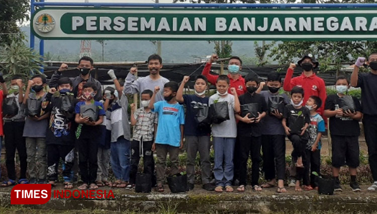 Rumah Pintar Dr Tus Banjarnegara Luncurkan Gerakan Petani Cilik