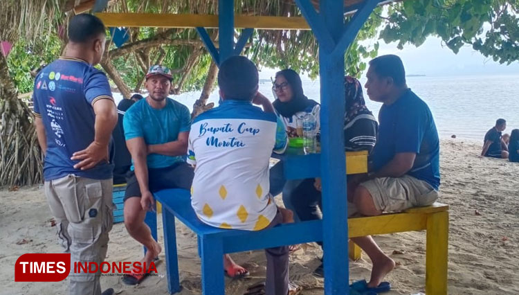 Wisata Pantai Army a