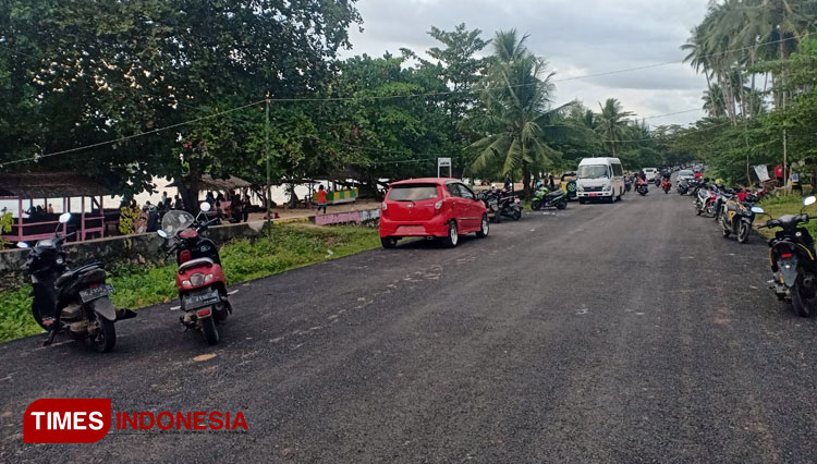 Wisata Pantai Army b