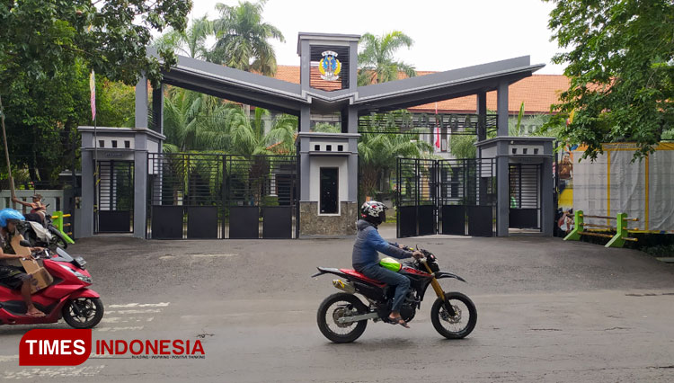 Belasan Siswa Terpapar Covid-19, SMA di Lamongan Terapkan PJJ Penuh dan Sterilisasi