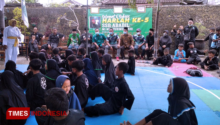 Pertandingan-pencak-silat-Pagar-Nusa-antar-kelas-di-MI-NU-1-Purwoharjo-Banyuwangi-2.jpg