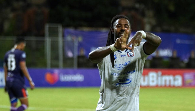 Dua Gol Carlos Fortes Akhiri Episode Negatif Arema FC