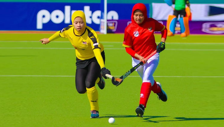 Timnas hockey putri Indonesia saat berlaga dibabak kualifikasi Women’s Asia Cup Muscat 2022, (26/1/2022). (FOTO: Instagram/asiahockey)