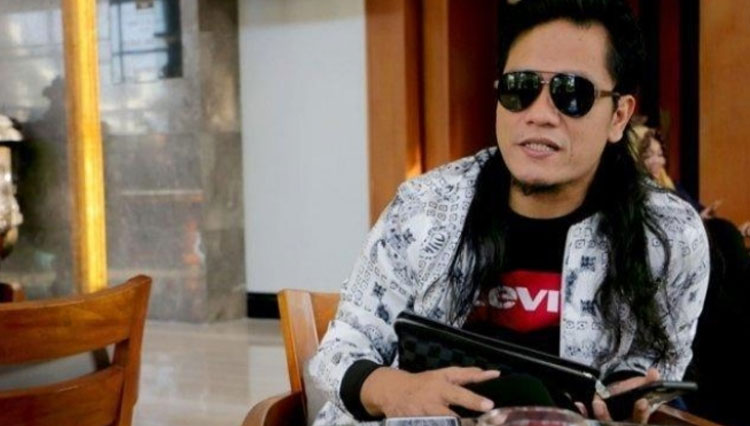 Pendakwah dari Nadhlatul Ulama, Gus Miftah saat memberikan keterangan pers di Jakarta (foto: Dokumen/Gus Miftah)