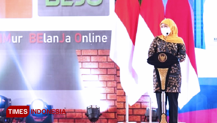 Gubernur Jatim Khofifah Indar Parawansa, Kamis (17/2/2022). (Foto: Lely Yuana/TIMES Indonesia)
