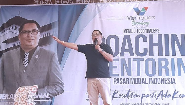 Vier Abdul Jamal, CEO Vier Corp saat menyampaikan Coaching & Mentoring Pasar Modal Indonesia di Bandung. (Foto: Azarya/TIMES Indonesia)